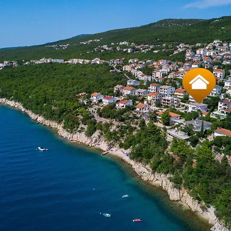 Apartman In 13715 Crikvenica